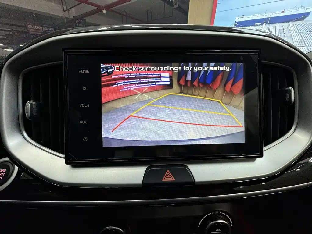Yipao 2021 1.4L CVT Fun Sunroof Model купить на сайте DeffCars