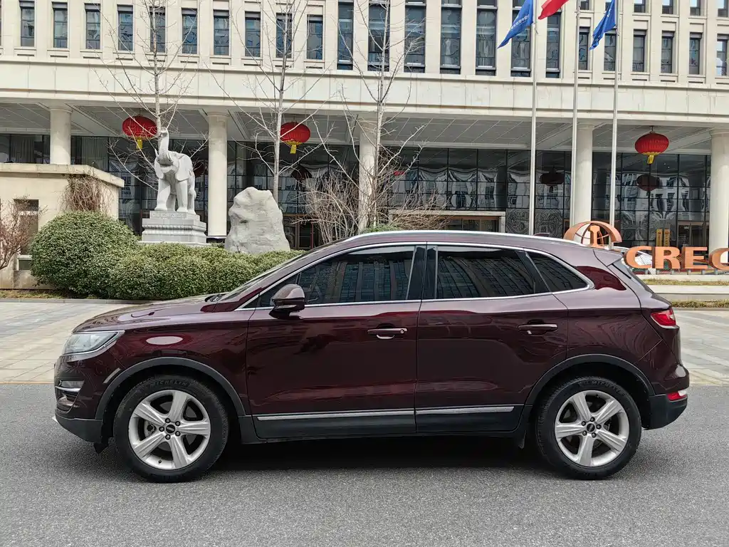 Lincoln MKC 2017 2.0T 2WD Exclusive Edition купить на сайте DeffCars