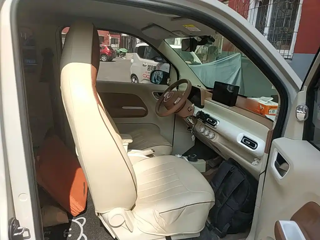Hongguang MINIEV 2024 third generation 215km youth version купить на сайте DeffCars