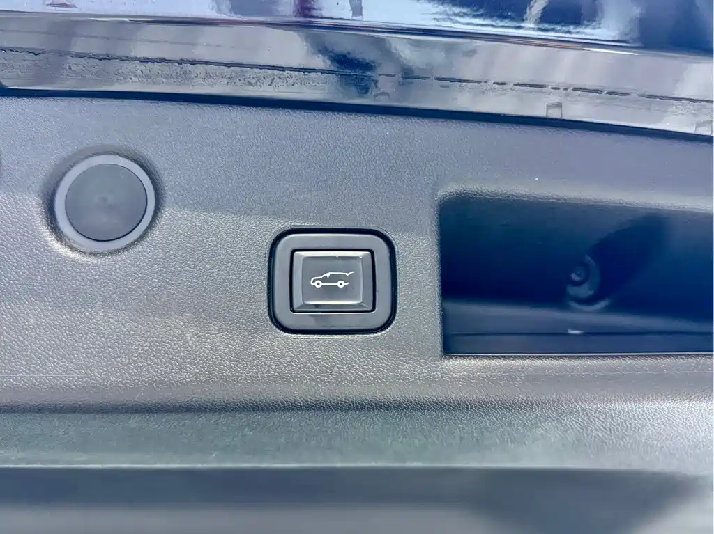 Explorer 2021 535T Yujie Edition купить на сайте DeffCars