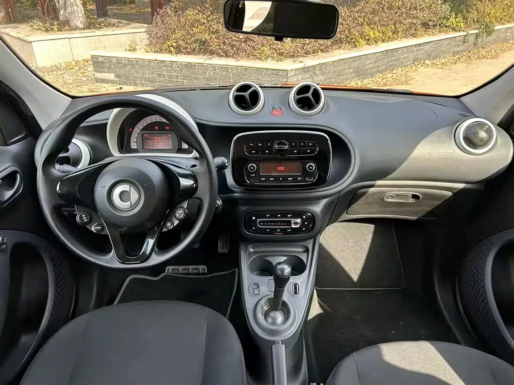 smart forfour 2016 1.0L 52kW smart version купить на сайте DeffCars