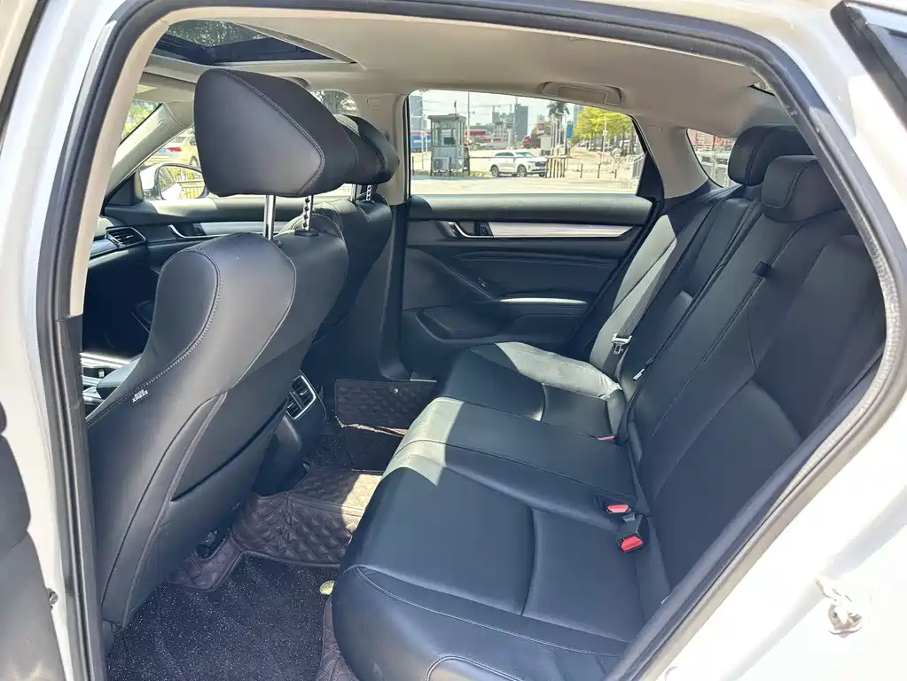 Accord 2018 Sharp·Hybrid 2.0L Sharp Collar Edition National V купить на сайте DeffCars