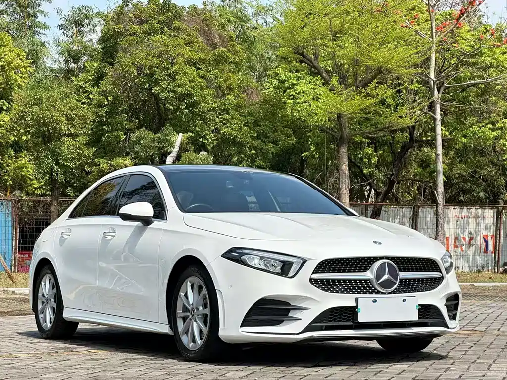 Mercedes-Benz A-Class 2020 Facelift A 200 L Sports Sedan Fashionable купить на сайте DeffCars