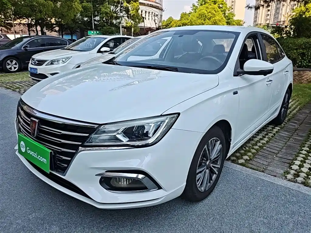 Roewe i5 2019 1.5L automatic 4G Internet Langham Edition купить на сайте DeffCars