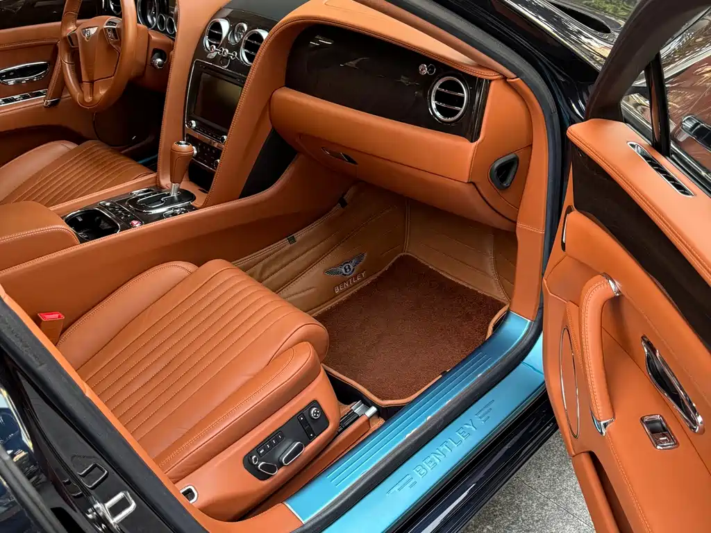 Flying Spur 2017 4.0T V8 Standard Edition купить на сайте DeffCars