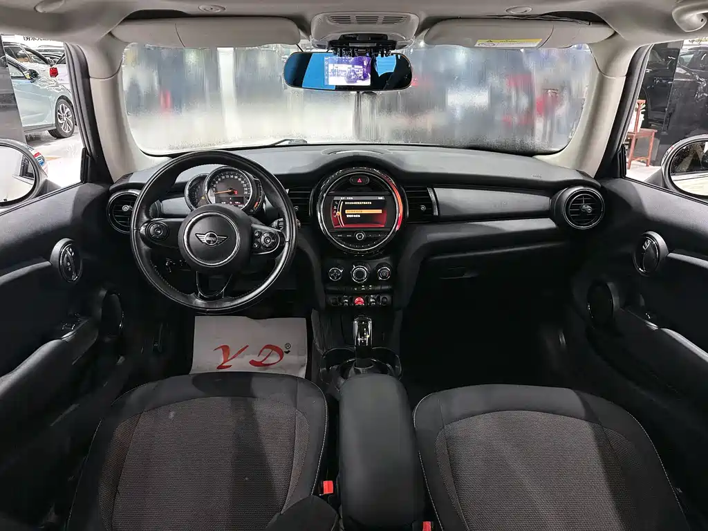 MINI 2018 1.5T ONE купить на сайте DeffCars