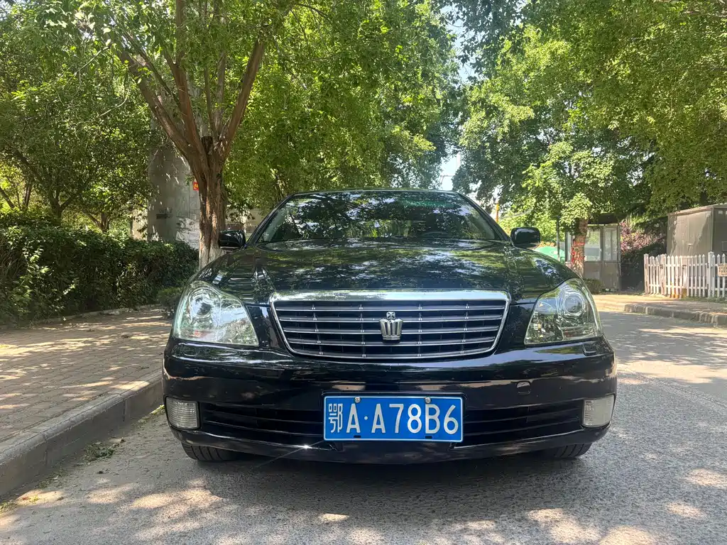Crown 2007 2.5L Royal Navigation Edition купить на сайте DeffCars