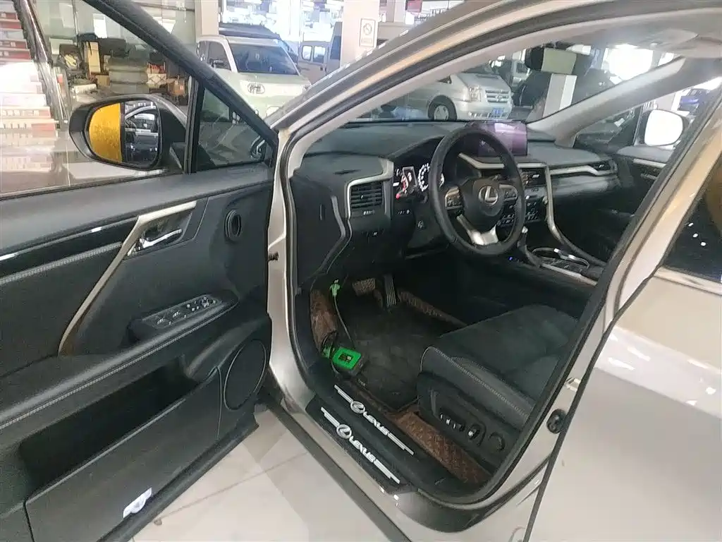 Lexus RX 2020 facelift 300 two-wheel drive elite version купить на сайте DeffCars