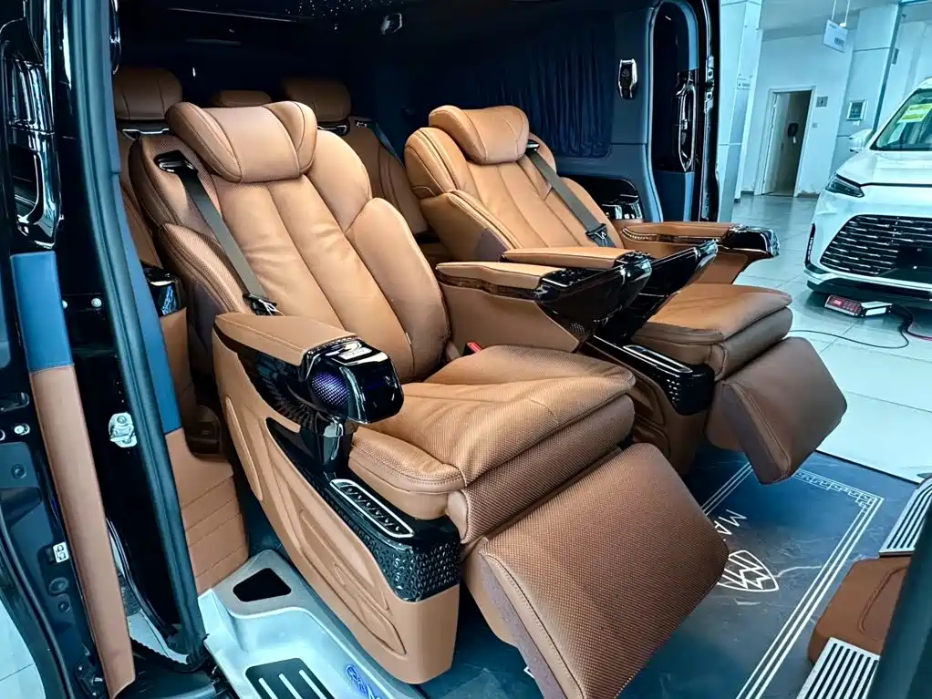 Vito 2024 2.0T Business Edition 7-seater купить на сайте DeffCars
