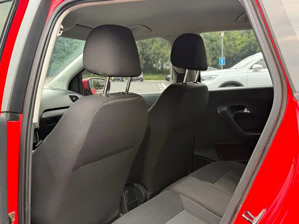 Polo 2013 1.4L automatic comfort version купить на сайте DeffCars