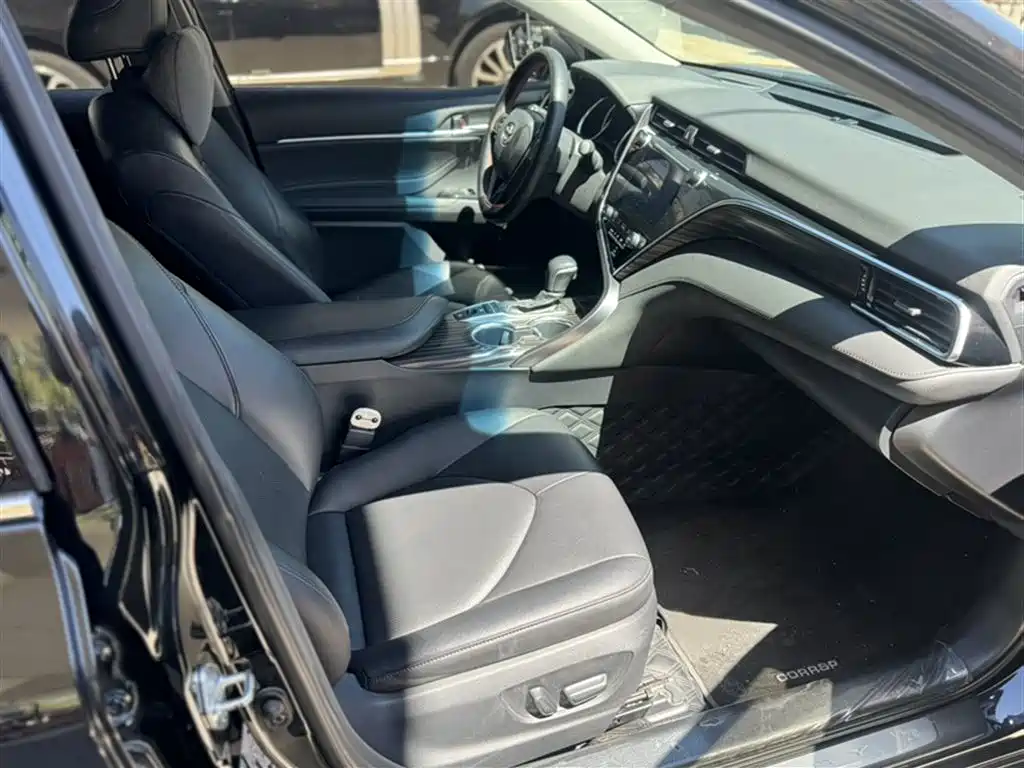 Camry 2019 2.5G Deluxe Edition National VI купить на сайте DeffCars