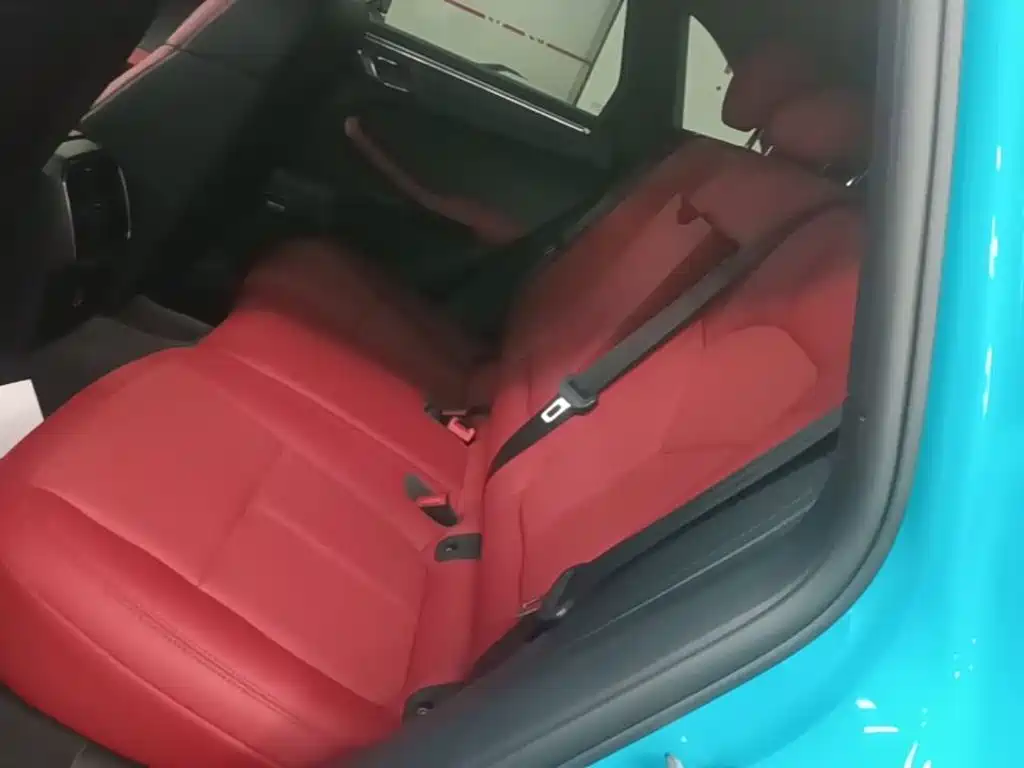 Macan 2023 Macan T 2.0T купить на сайте DeffCars