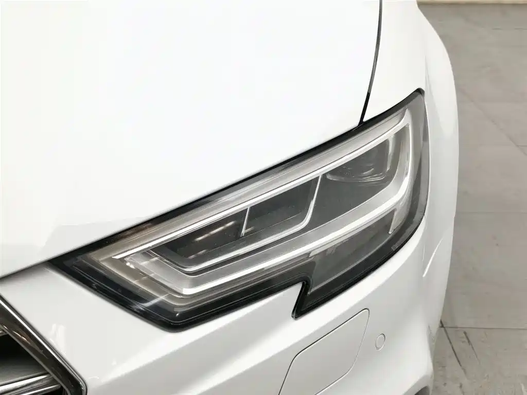Audi A3 2020 Limousine 35 TFSI Fashion Type National VI купить на сайте DeffCars