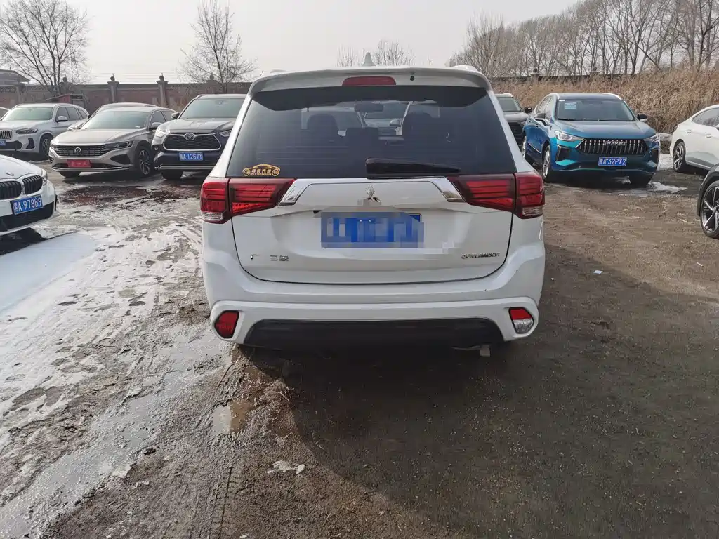 Outlander 2021 2.0L 2WD Enjoy Edition 5 seats купить на сайте DeffCars