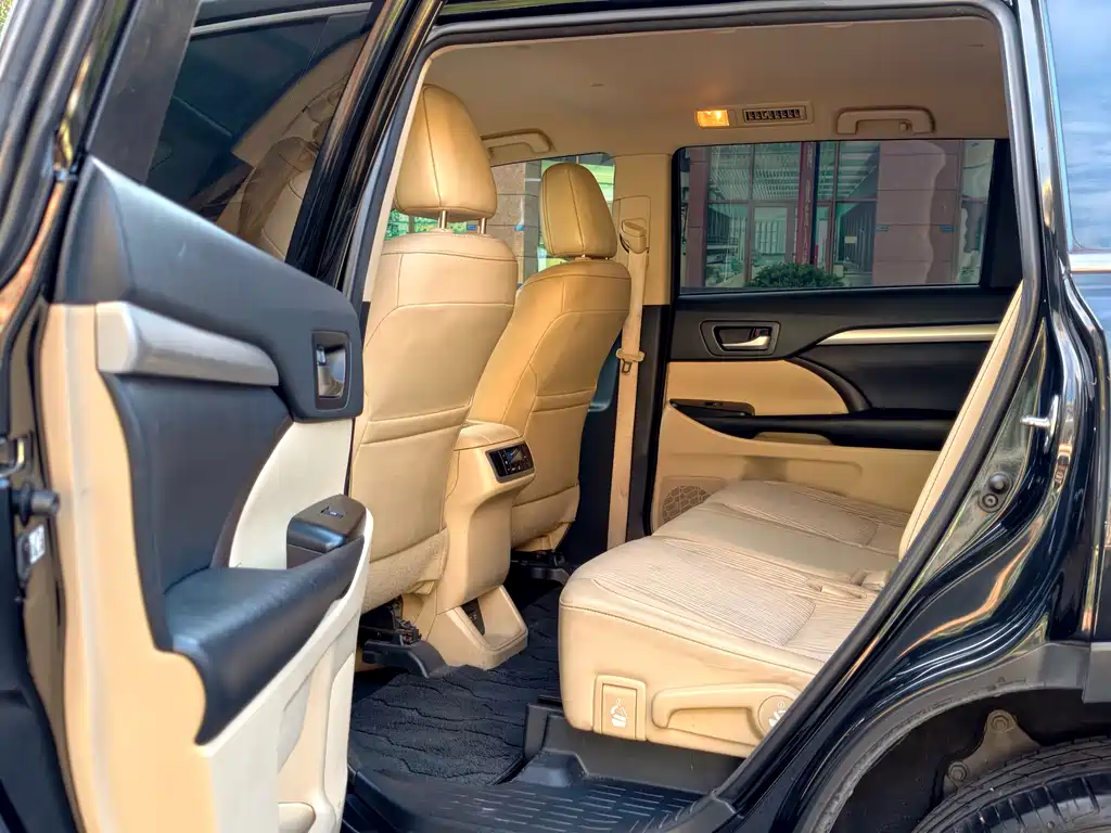 Highlander 2018 2.0T four-wheel drive elite version, 7 seats, National VI купить на сайте DeffCars