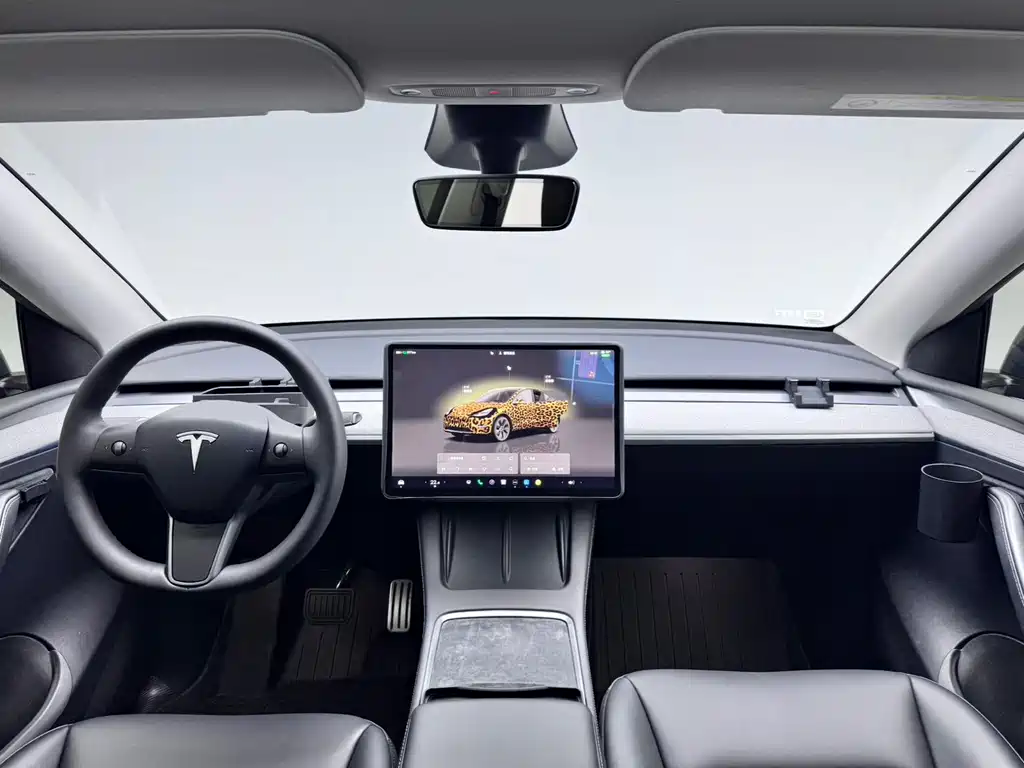 Model Y 2024 rear-wheel drive version купить на сайте DeffCars