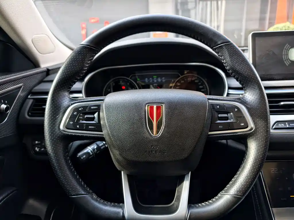 Hongqi H5 2022 Classic 1.8T Automatic Zhilianqi Chang Edition купить на сайте DeffCars