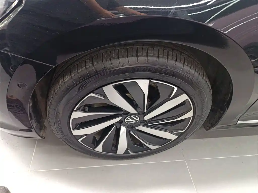 Passat 2023 facelift 330TSI luxury version купить на сайте DeffCars