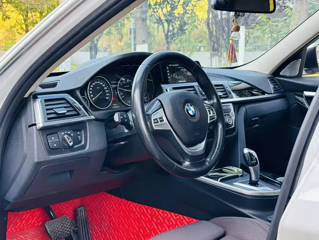 BMW 3 Series 2018 320Li Fashion Model купить на сайте DeffCars