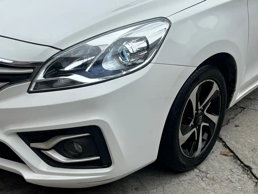 Familia 2017 1.6L manual luxury model купить на сайте DeffCars