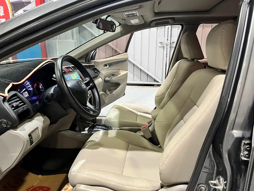 Fengfan Classic 2014 Fashion 1.5L Automatic Elite Edition купить на сайте DeffCars