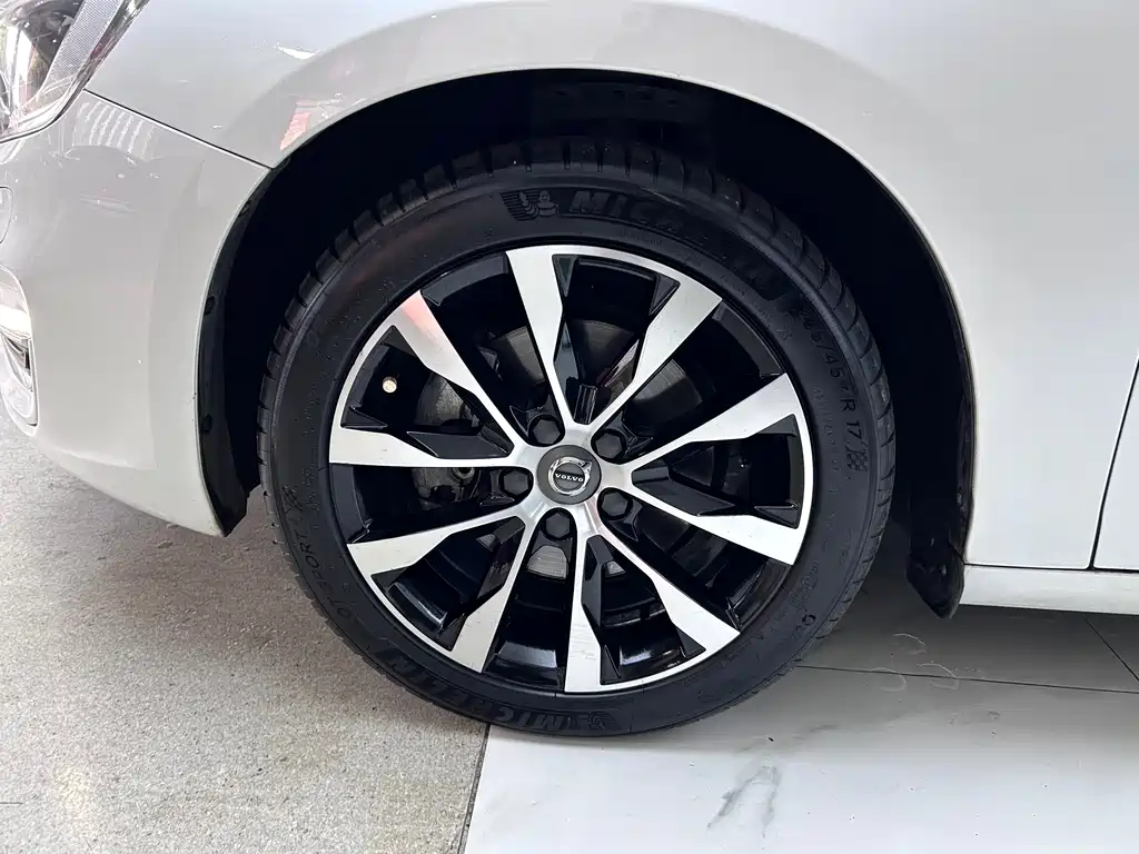 Volvo S60 2018 S60L T3 Zhijin Enterprising Edition купить на сайте DeffCars