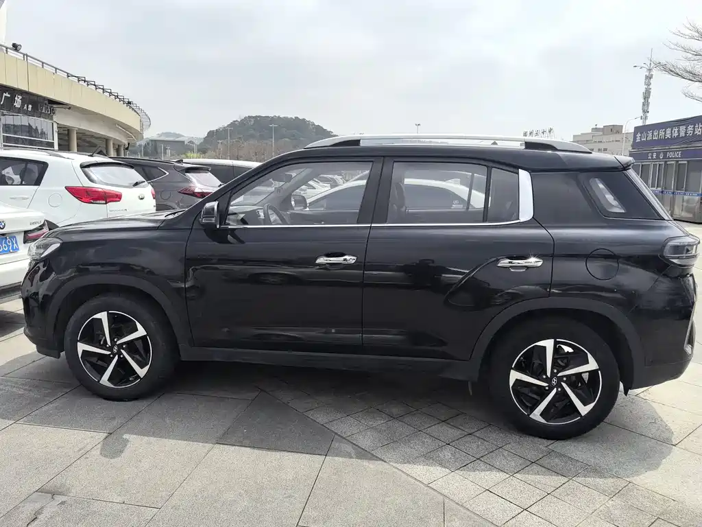 Beijing Hyundai ix35 2021 2.0L automatic two-wheel drive GL comfort version купить на сайте DeffCars
