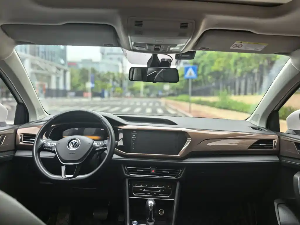 Tuyue 2022 280TSI two-wheel drive luxury version купить на сайте DeffCars