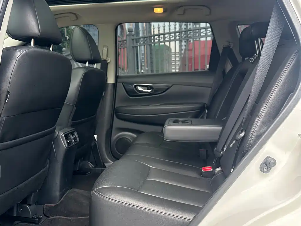 X-Trail 2020 2.0L XL Premium CVT 2WD Intelligent Premium Edition купить на сайте DeffCars