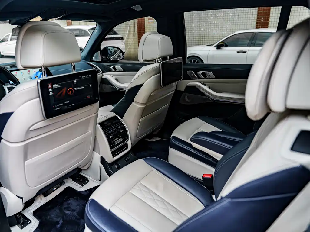 BMW X7 2022 xDrive M50i купить на сайте DeffCars