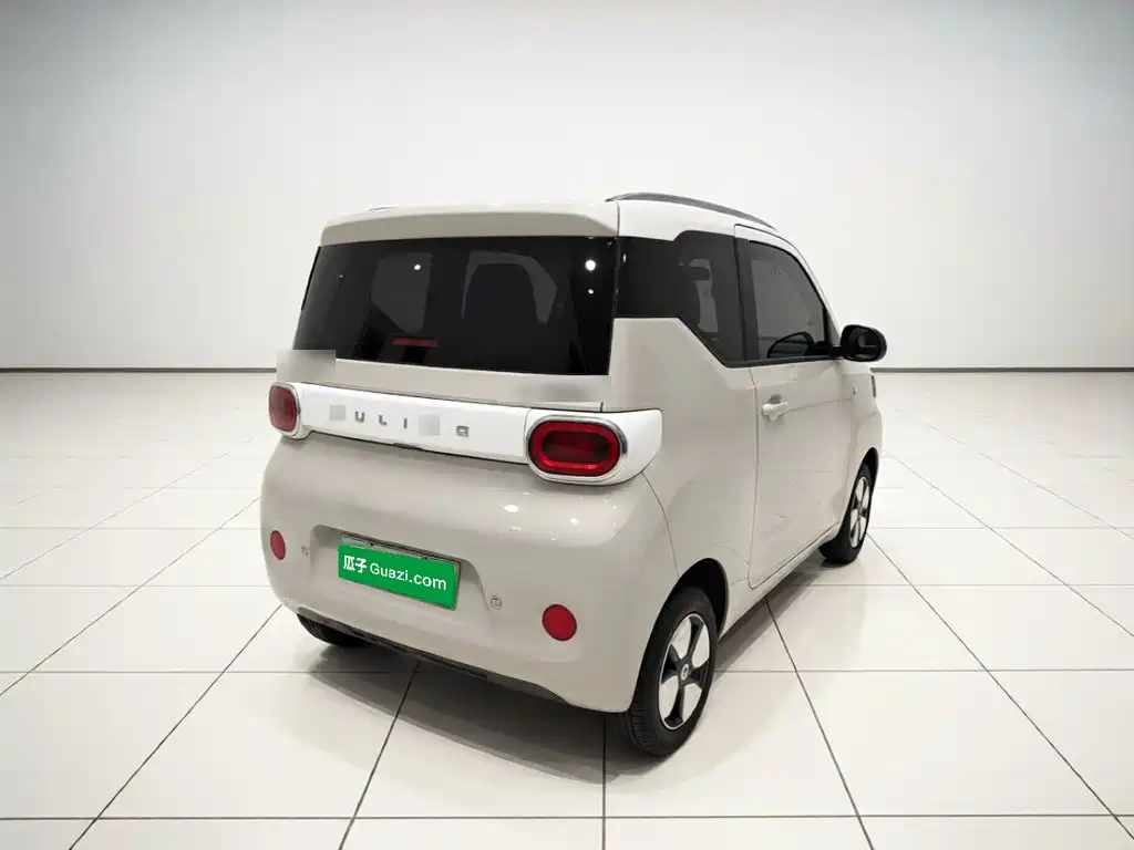 Hongguang MINIEV 2024 third generation 215km advanced version купить на сайте DeffCars