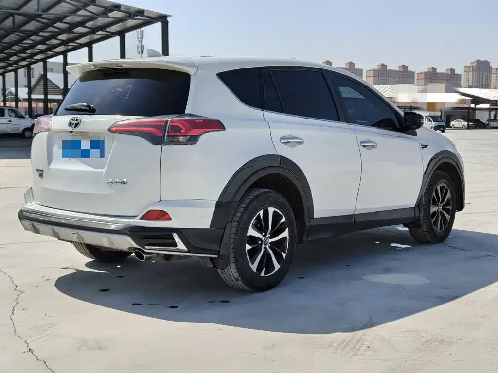 RAV4 Rongfang 2018 2.0L CVT two-wheel drive fashion X version купить на сайте DeffCars