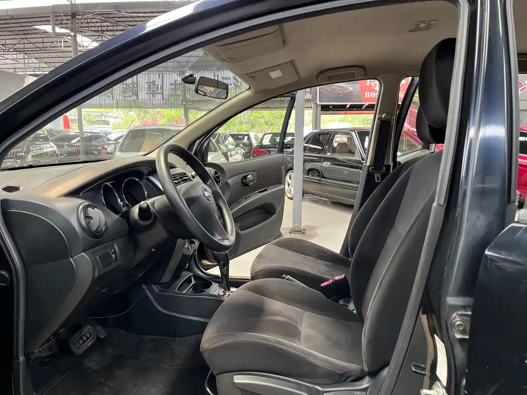 Liwei 2013 1.6XE CVT Comfort Edition купить на сайте DeffCars