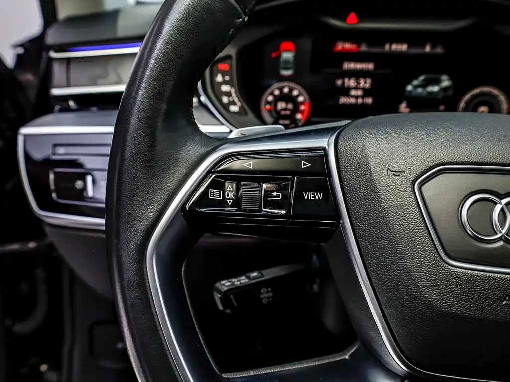 Audi A8 2021 A8L 50 TFSI quattro comfort type купить на сайте DeffCars
