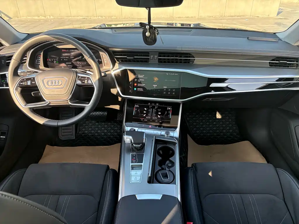 Audi A7L 2024 45 TFSI luxury model купить на сайте DeffCars