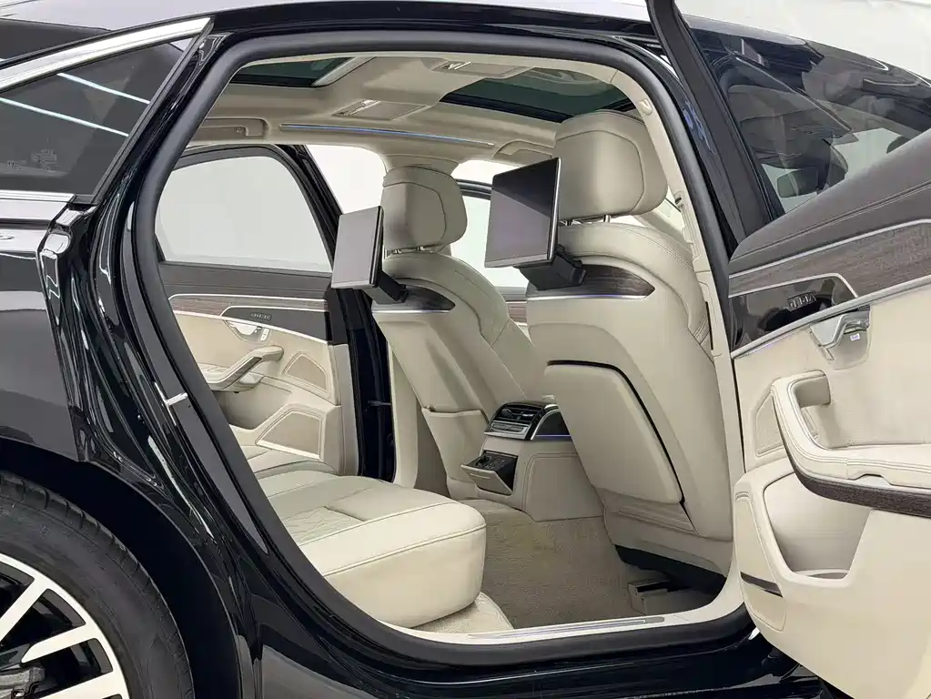 Audi A8 2024 A8L 55 TFSI quattro flagship model купить на сайте DeffCars