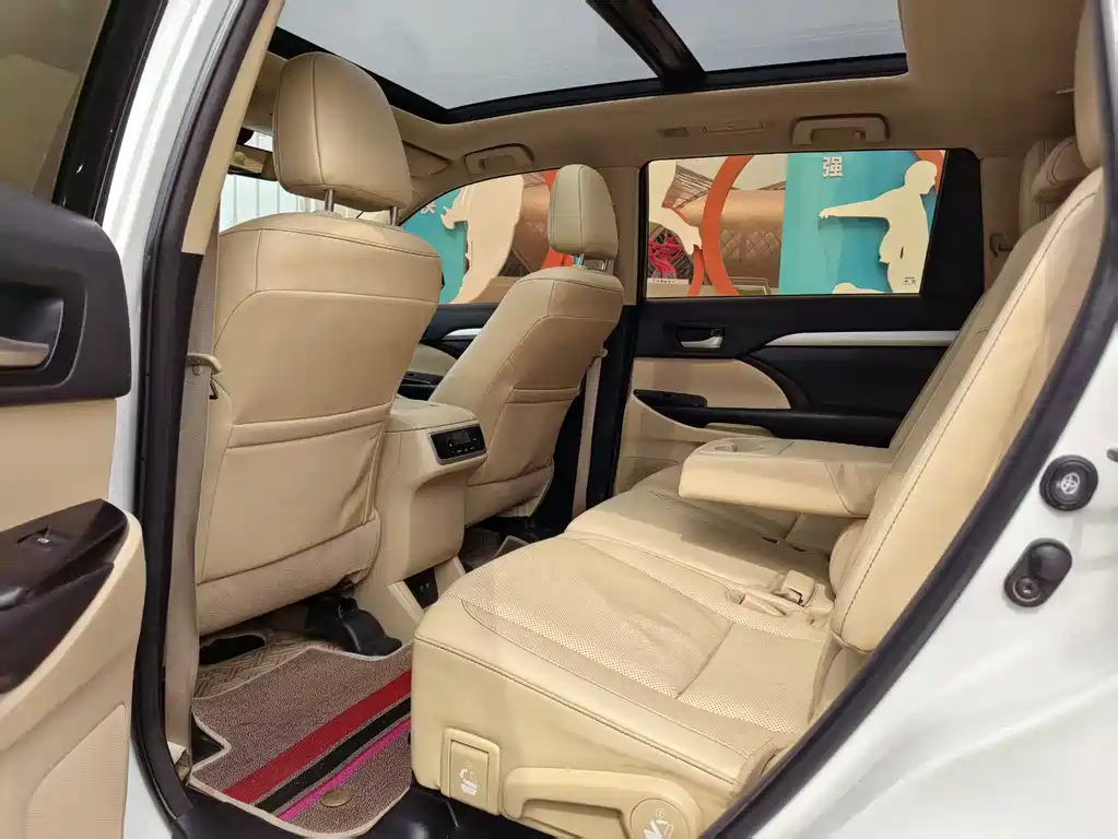 Highlander 2018 2.0T four-wheel drive luxury version 7 seats National V купить на сайте DeffCars