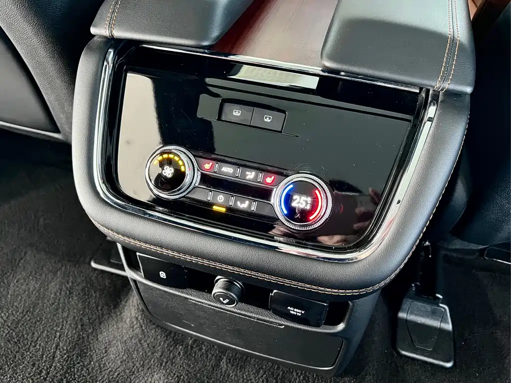 Navigator 2020 3.5T Honor Edition купить на сайте DeffCars