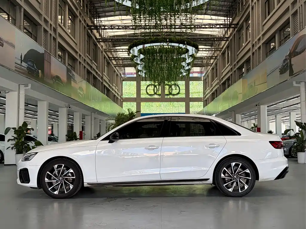 Audi A4L 2023 40 TFSI luxury and dynamic model купить на сайте DeffCars
