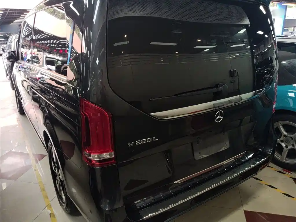 Mercedes-Benz V-Class 2020 V 260 L Long Wheelbase Luxury Edition купить на сайте DeffCars