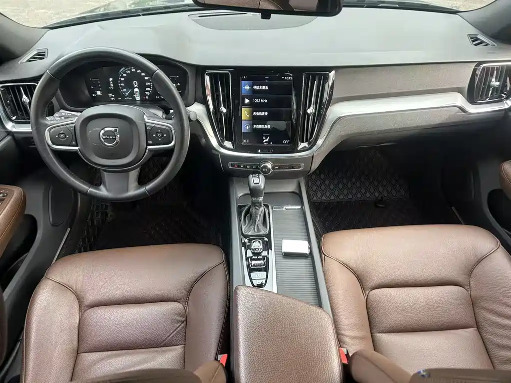 Volvo S60 2021 T4 Zhiyi Luxury Edition купить на сайте DeffCars