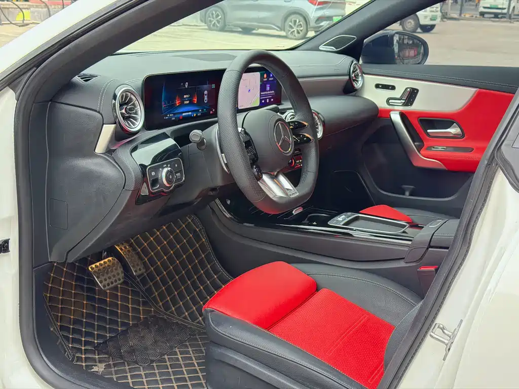 Mercedes-Benz CLA AMG 2024 AMG CLA 35 4MATIC купить на сайте DeffCars