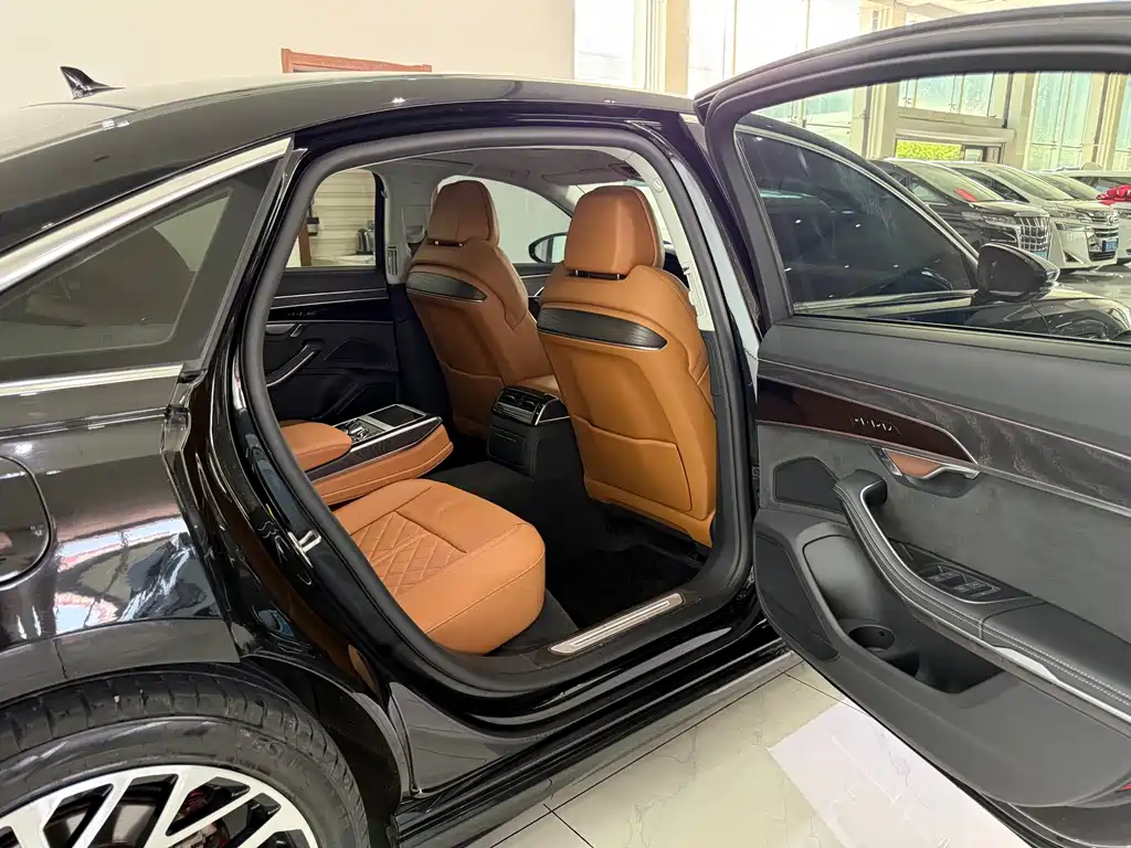 Audi A8 2023 A8L 50 TFSI quattro Premium Selection купить на сайте DeffCars