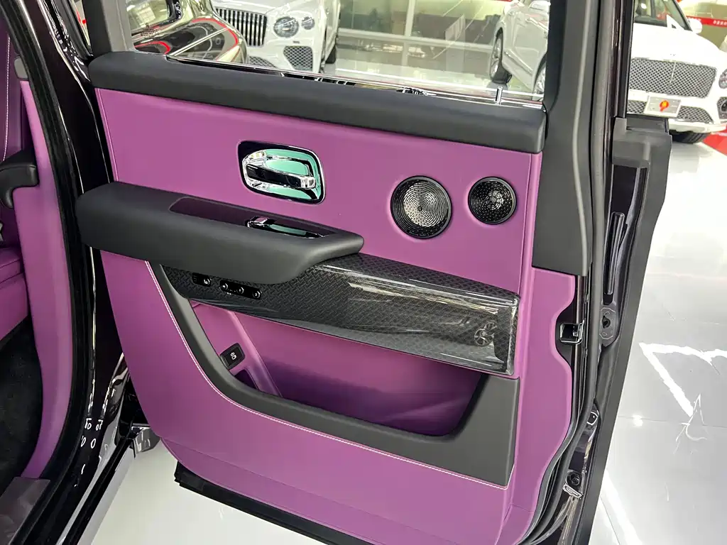 Cullinan 2024 Black Badge купить на сайте DeffCars