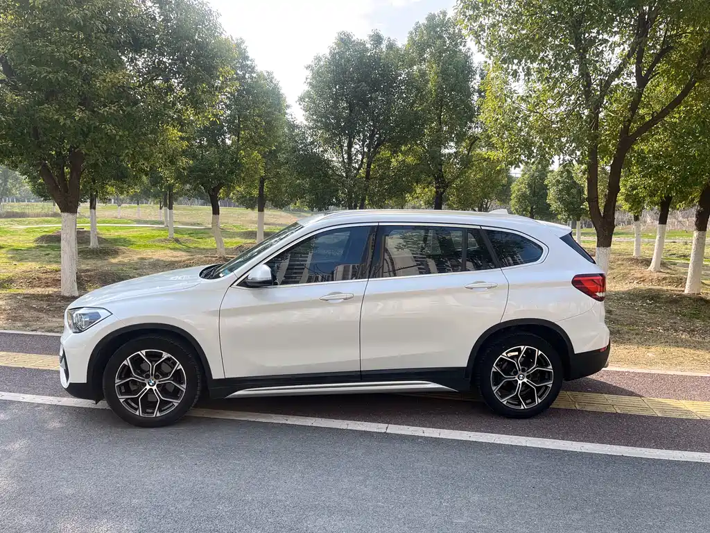 BMW X1 2022 sDrive20Li Fashion Model купить на сайте DeffCars