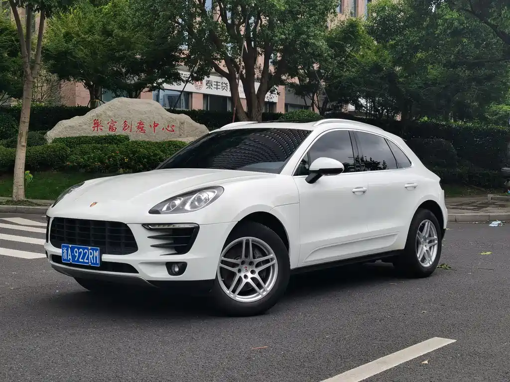 Macan 2016 Macan 2.0T купить на сайте DeffCars