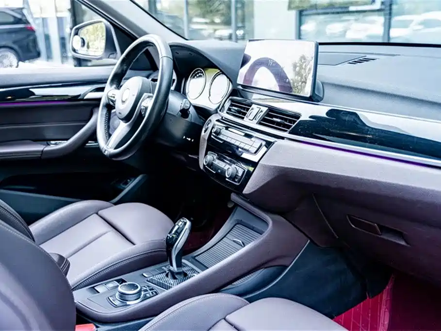 BMW X1 2021 sDrive25Li Leading Model купить на сайте DeffCars