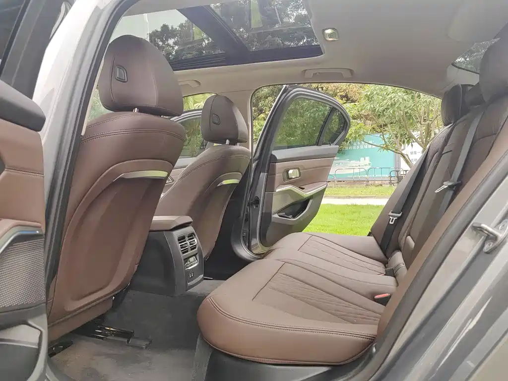 BMW i3 2024 eDrive 35 L купить на сайте DeffCars