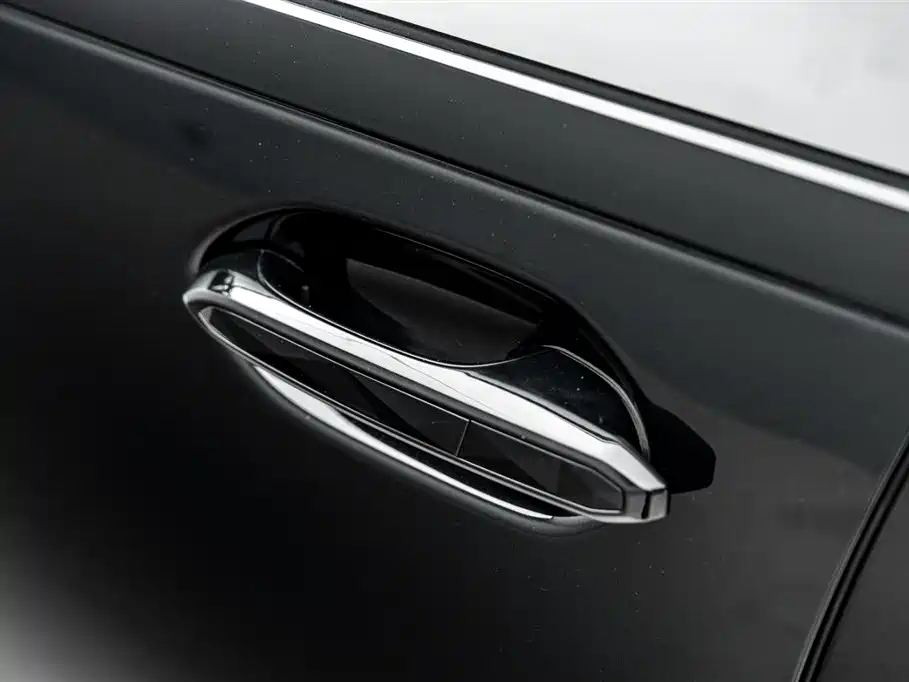 BMW XM 2023 50e купить на сайте DeffCars