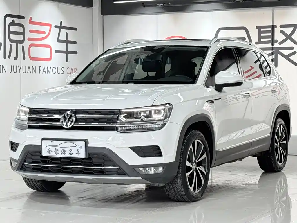 THARU 2020 330TSI four-wheel drive luxury version National VI купить на сайте DeffCars